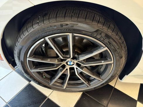 Used 2021 BMW 330e xDrive w/ Premium Package AWD/4WD image 11