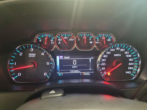 Used 2019 Chevrolet Silverado 1500 LT AWD/4WD image 23