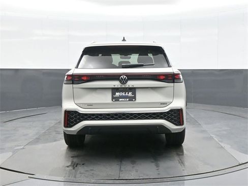 New 2026 Volkswagen Tiguan SEL R-Line image 6