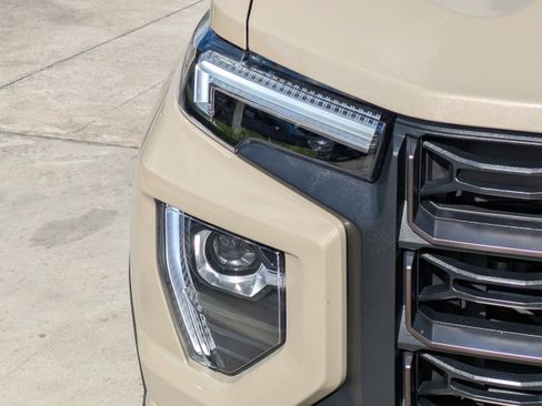 Used 2024 GMC Canyon AT4X image 7