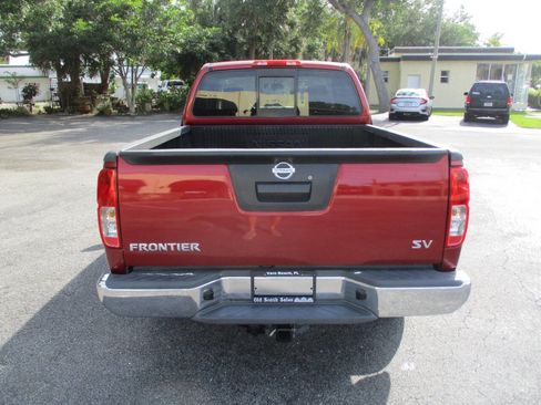 Used 2016 Nissan Frontier SV RWD image 8