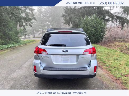 Used 2013 Subaru Outback 2.5i Premium image 4