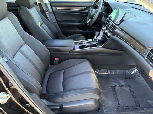 Used 2018 Honda Accord EX image 22