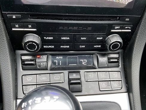 Used 2017 Porsche 911 Carrera 4 image 17