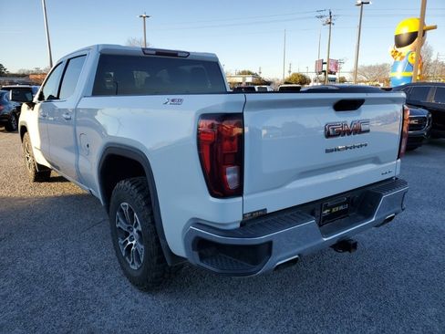 Used 2021 GMC Sierra 1500 SLE w/ X31 Off-Road Package image 3