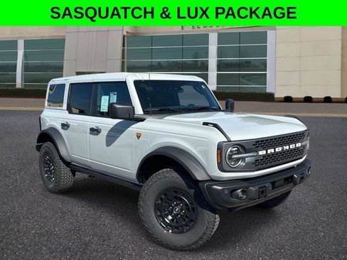 New 2026 Ford Bronco Badlands AWD/4WD image 1