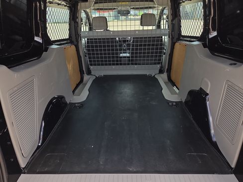 Used 2022 Ford Transit Connect XLT FWD image 12