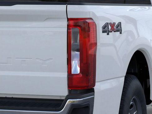New 2026 Ford F250 XL w/ XL Chrome Package AWD/4WD image 50