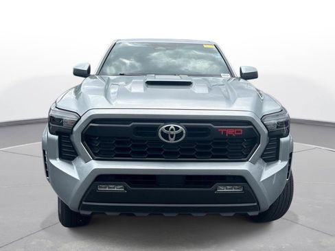 Used 2024 Toyota Tacoma TRD Sport AWD/4WD image 3