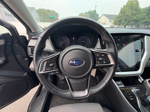 Used 2021 Subaru Outback Premium AWD/4WD image 9