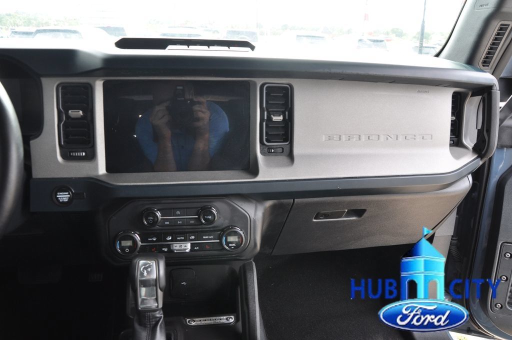 Used 2024 Ford Bronco Outer Banks AWD/4WD image 20