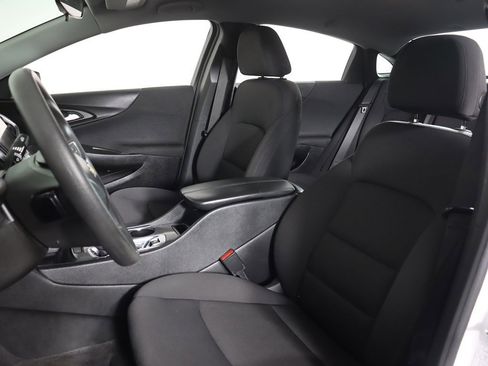 Used 2024 Chevrolet Malibu LT image 25
