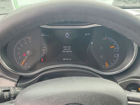 Used 2018 Jeep Grand Cherokee Limited AWD/4WD image 25