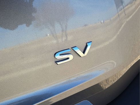 Used 2023 Nissan Rogue SV image 13