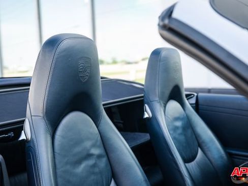Used 2006 Porsche 911 Carrera RWD image 21