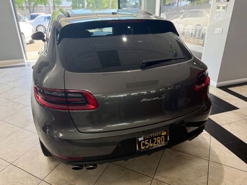 Used 2016 Porsche Macan S image 12