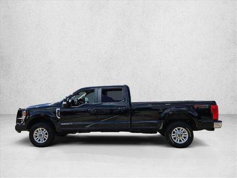 Used 2022 Ford F250 XL w/ Power Equipment Group AWD/4WD image 9