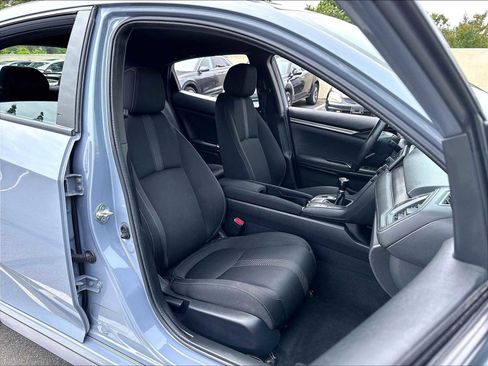 Used 2018 Honda Civic Sport image 10