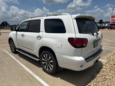 Used 2018 Toyota Sequoia Limited w/ Safety & Convenience Package RWD image 4