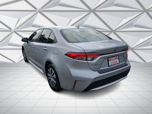 Used 2021 Toyota Corolla LE FWD image 8