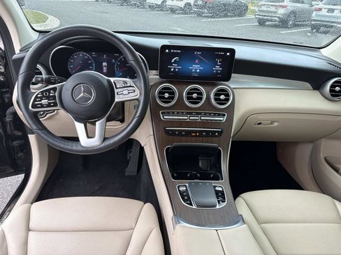 Used 2022 Mercedes-Benz GLC 300 4MATIC w/ Driver Assistance Package image 18
