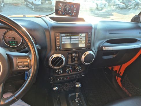 Used 2013 Jeep Wrangler Unlimited Sahara w/ Connectivity Group AWD/4WD image 24