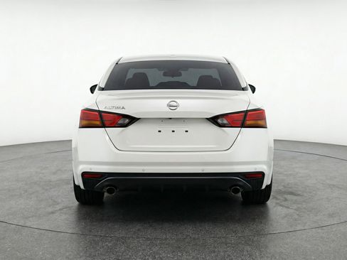 Used 2025 Nissan Altima 2.5 SV image 7