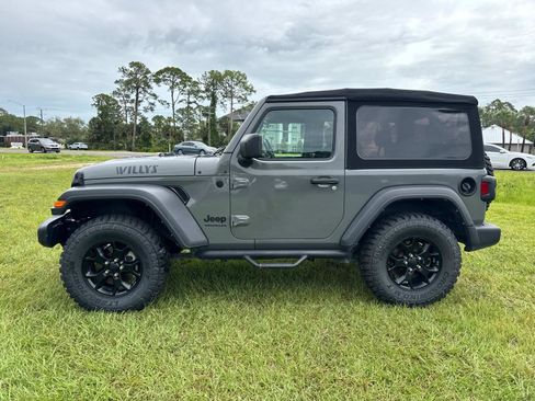 Certified 2021 Jeep Wrangler Sport AWD/4WD image 6