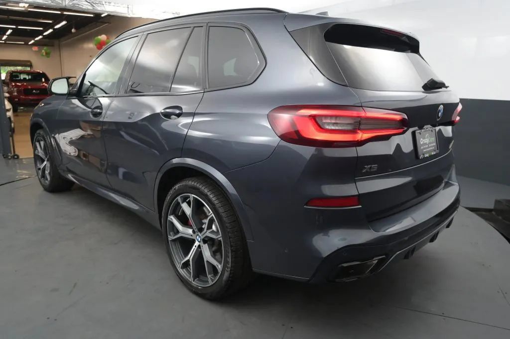 Used 2021 BMW X5 M50i AWD/4WD image 3