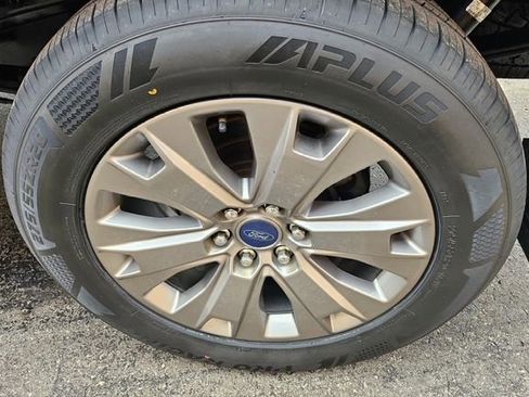 Used 2016 Ford F150 Lariat w/ Equipment Group 502A Luxury image 11