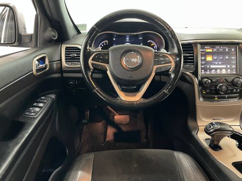 Used 2014 Jeep Grand Cherokee Altitude AWD/4WD image 19