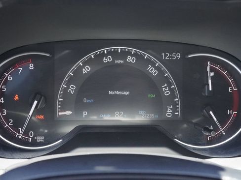 Used 2025 Toyota RAV4 XLE AWD/4WD image 11