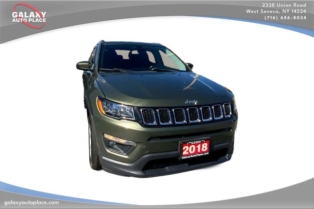 Used 2018 Jeep Compass Latitude w/ Cold Weather Group AWD/4WD image 3