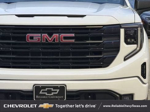 Used 2023 GMC Sierra 1500 Elevation AWD/4WD image 4