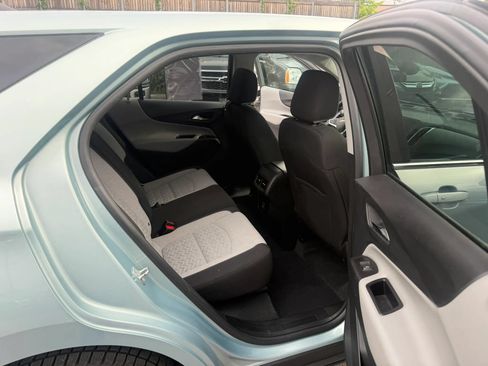 Used 2022 Chevrolet Equinox LT FWD image 24