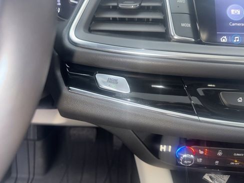 Used 2023 Buick Enclave Avenir w/ Avenir Technology Package image 35