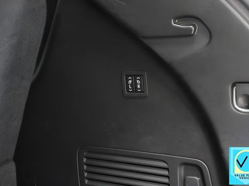 Used 2018 Buick Enclave Premium w/ Experience Buick Package image 29