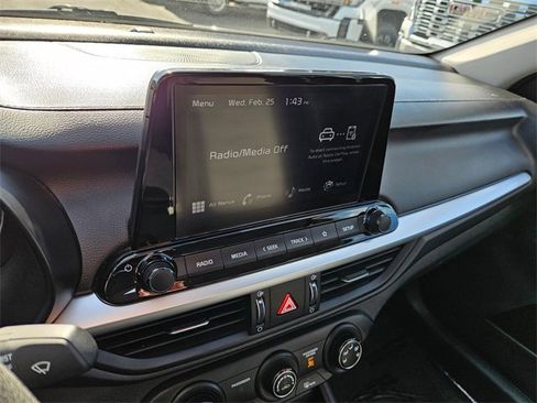 Used 2024 Kia Forte LXS image 19