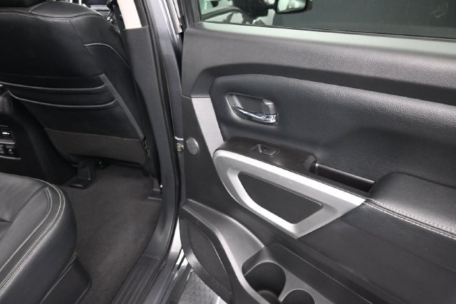 Used 2021 Nissan Titan SL w/ Moonroof Package AWD/4WD image 22