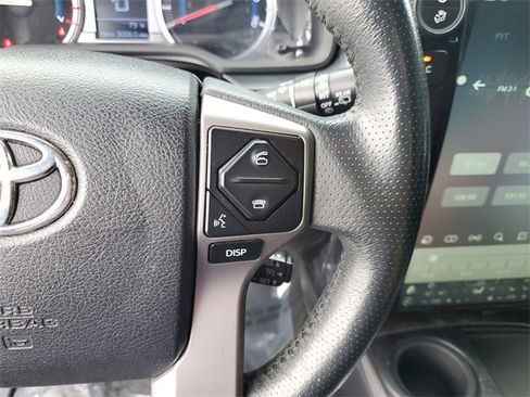 Used 2018 Toyota 4Runner SR5 image 18