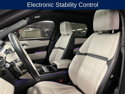 Used 2018 Land Rover Range Rover Velar R-Dynamic HSE image 17