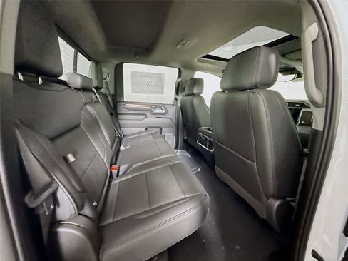 New 2026 GMC Sierra 3500 Denali w/ Denali Reserve Package image 23