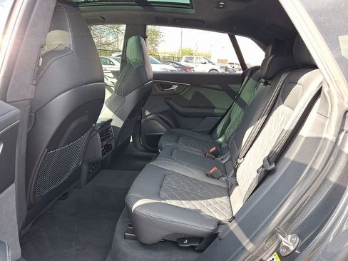 Used 2024 Audi SQ8 Prestige AWD/4WD image 10