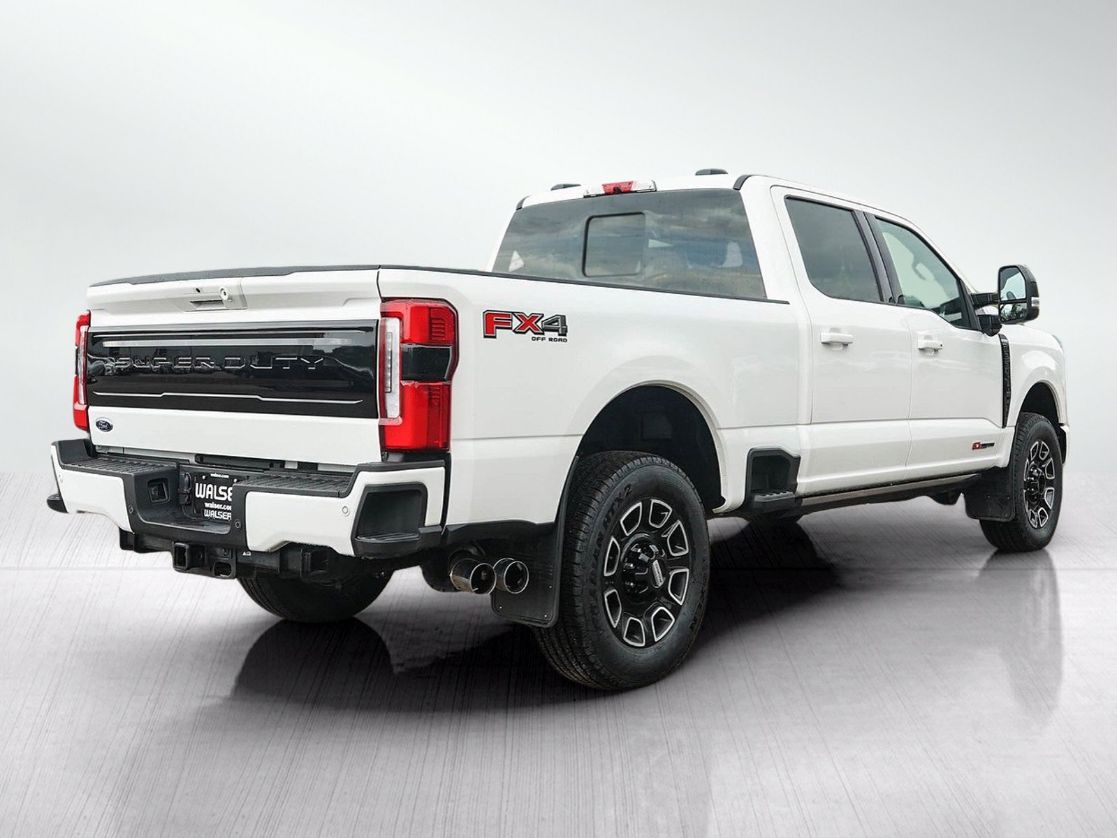Used 2025 Ford F350 Platinum AWD/4WD image 5