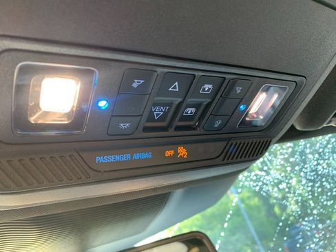 Used 2022 Ford Explorer Platinum w/ Equipment Group 601A AWD/4WD image 36