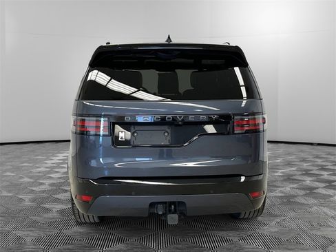 Used 2024 Land Rover Discovery Dynamic SE image 4