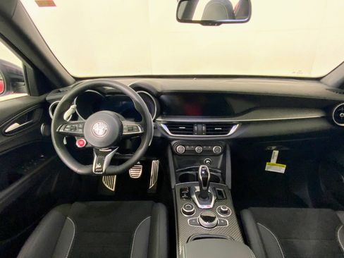 Used 2024 Alfa Romeo Stelvio Quadrifoglio w/ Active Assist Plus Package image 29