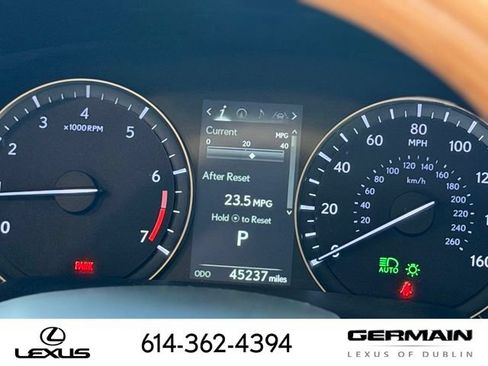 Certified 2022 Lexus RX 350L Premium w/ Premium Package AWD/4WD image 2