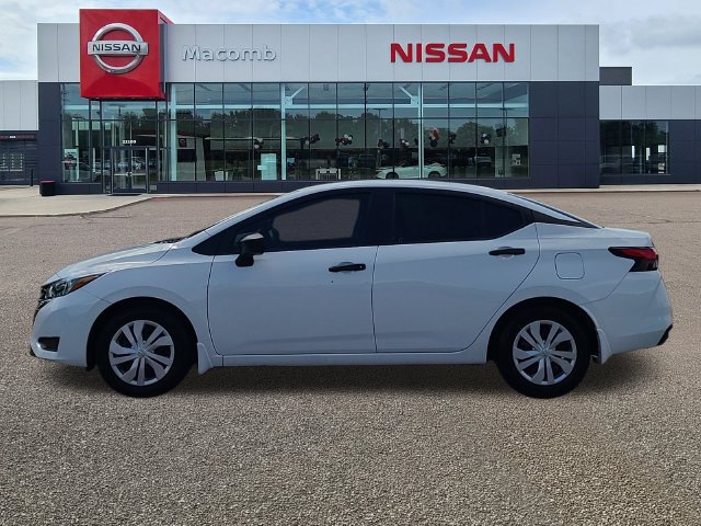 Used 2025 Nissan Versa S w/ Trunk Package FWD image 4
