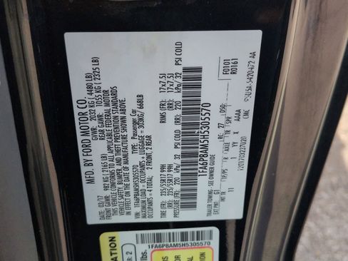 Used 2017 Ford Mustang Coupe RWD image 30